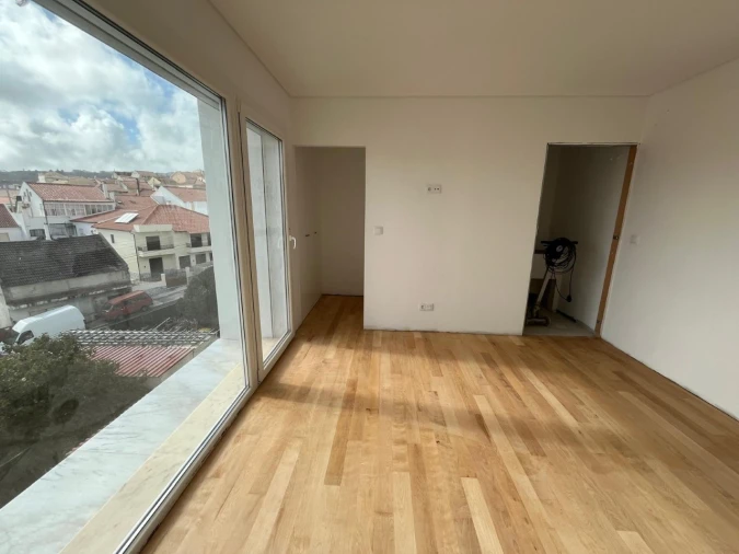 Moradia T4 para Venda em Pontinha e Famões Foto 26