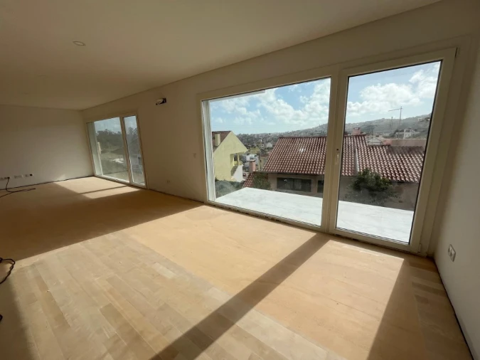 Moradia T4 para Venda em Pontinha e Famões Foto 30