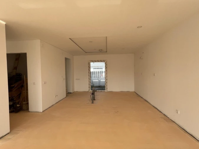 Moradia T4 para Venda em Pontinha e Famões Foto 31