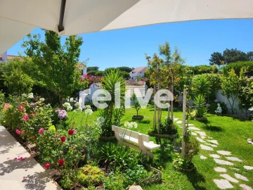 Moradia T5 para Venda em Sesimbra (Castelo)
