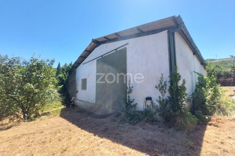 Moradia T7 para Venda em Armamar Foto 11