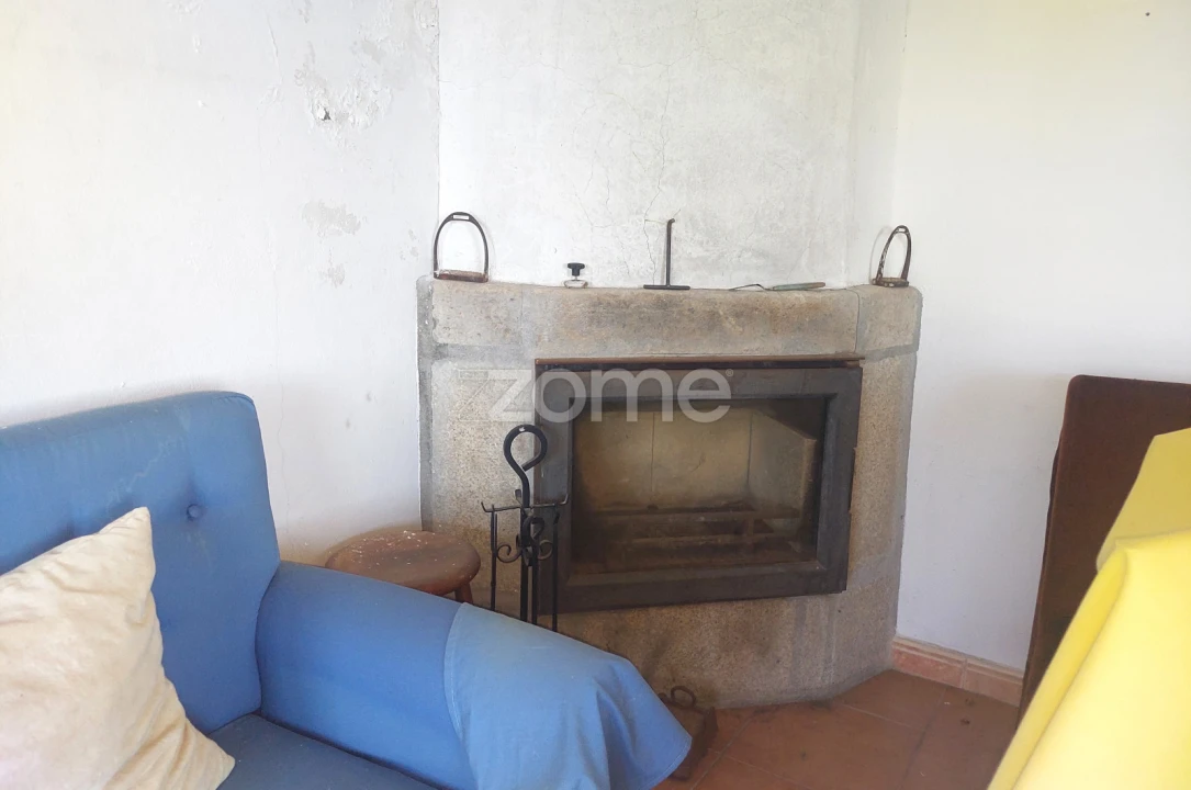 Moradia T7 para Venda em Armamar Foto 36