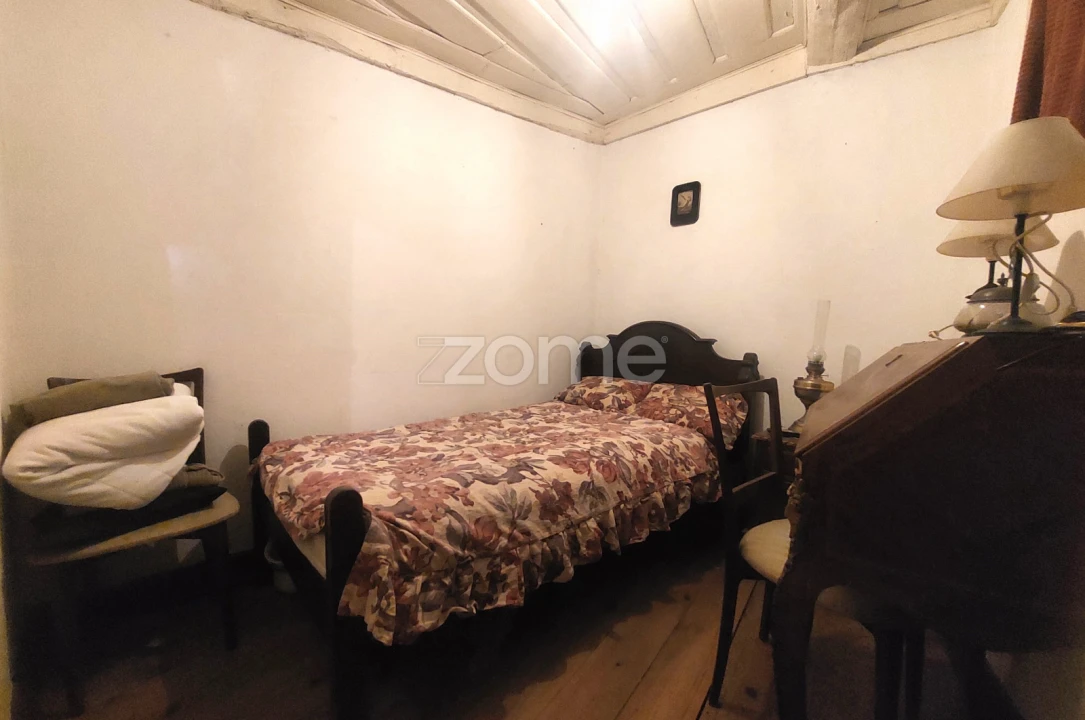 Moradia T7 para Venda em Armamar Foto 27