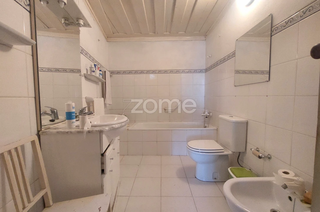 Moradia T7 para Venda em Armamar Foto 20