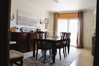Moradia T4 para Venda em Oeiras e São Julião da Barra, Paço de Arcos e Caxias