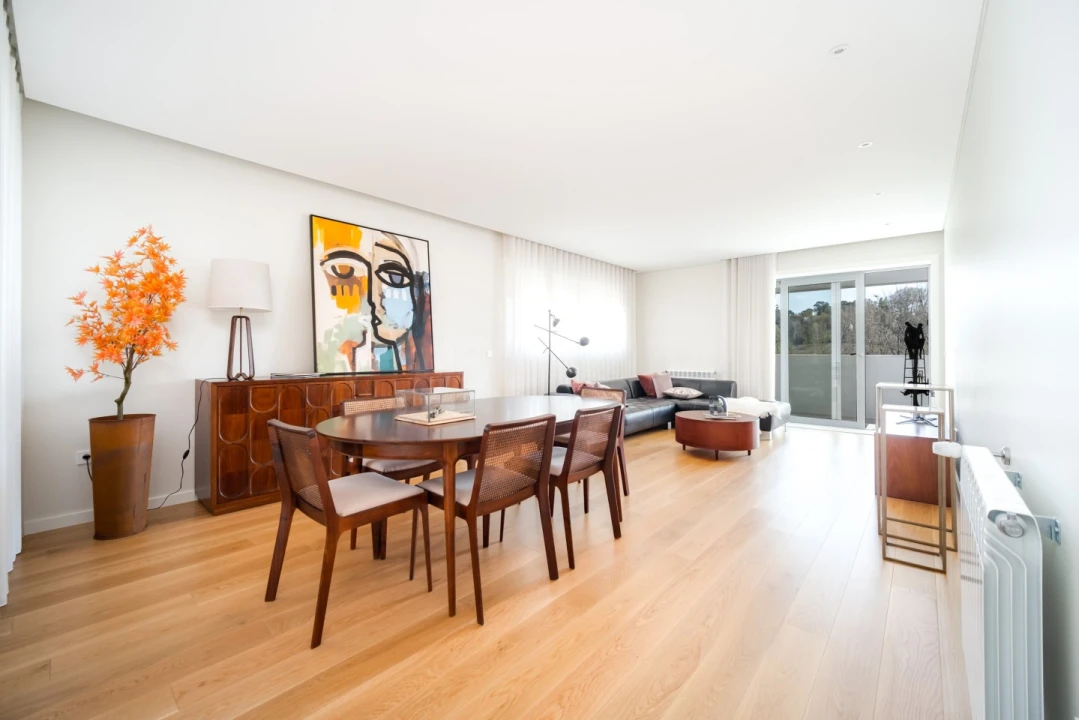 Apartamento T4 para Venda em Antas e Abade de Vermoim Foto 1