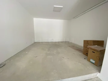 Loja para Venda em Cidade da Maia