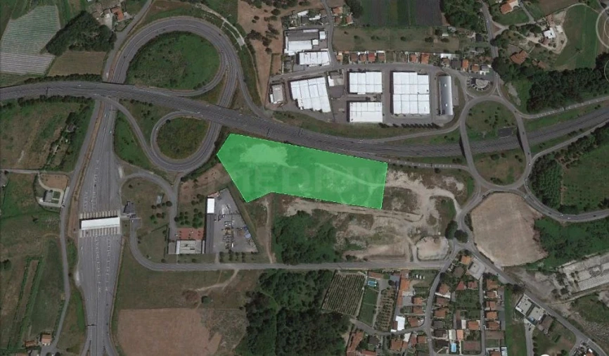 Terreno Comércio / Armazém para Venda em Esmeriz e Cabeçudos