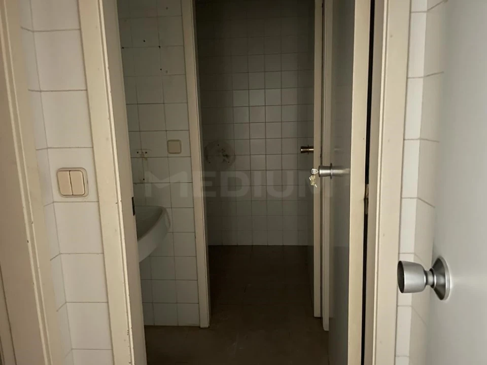 Loja para Venda em Delães Foto 9