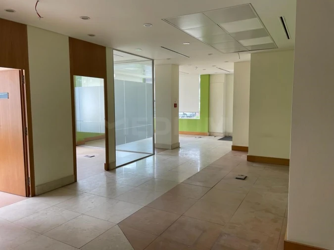 Loja para Venda em Delães Foto 6