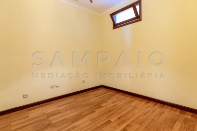 Moradia T2 para Venda em Campanhã