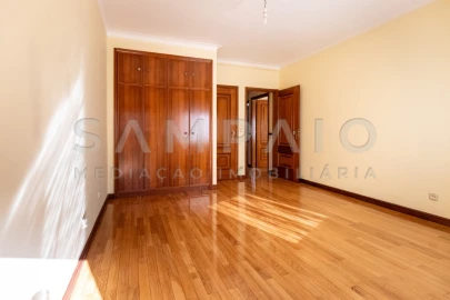 Moradia T2 para Venda em Campanhã