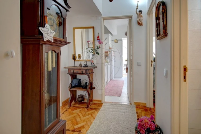 Apartamento T2 para Venda em Alcantara Foto 2