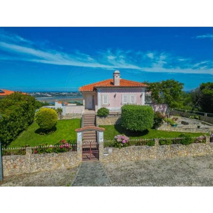 Moradia T6 para Venda em Vau Foto 1