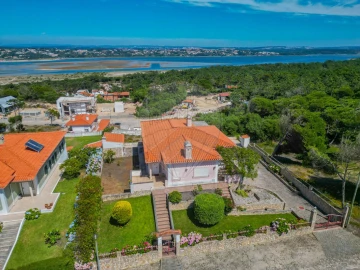 Moradia T6 para Venda em Vau