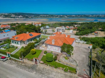 Moradia T6 para Venda em Vau