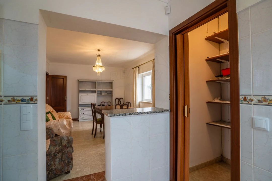 Moradia T6 para Venda em Vau Foto 36