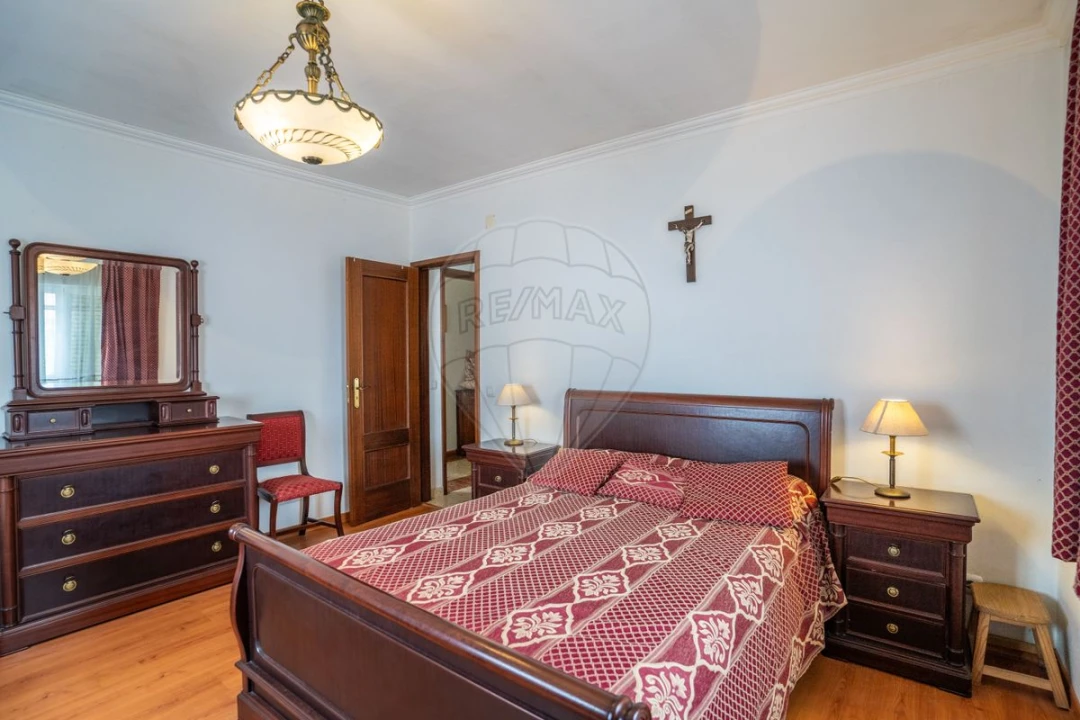 Moradia T6 para Venda em Vau Foto 18