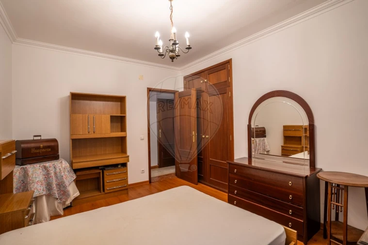 Moradia T6 para Venda em Vau Foto 29