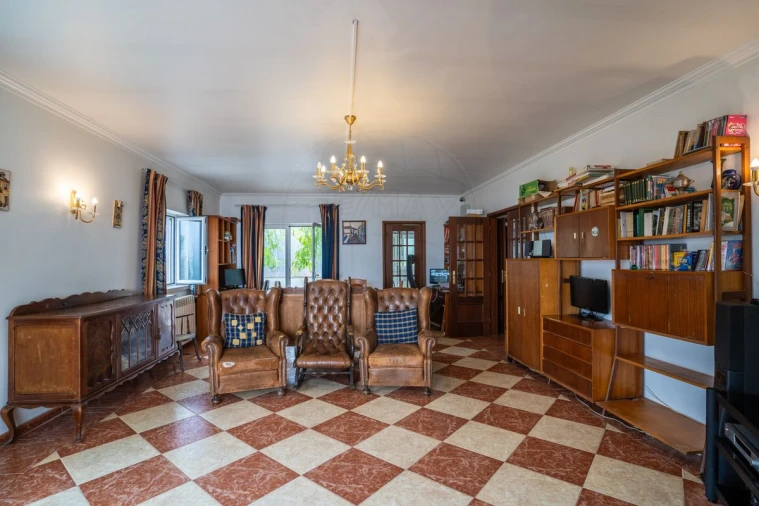 Moradia T6 para Venda em Vau Foto 43