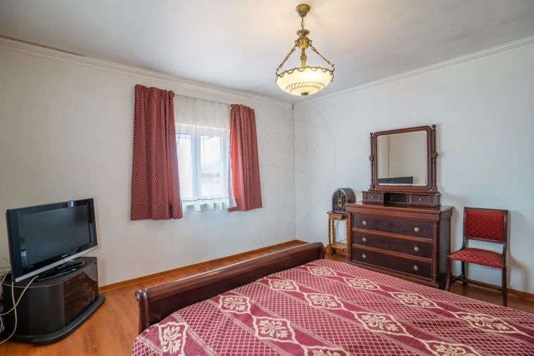 Moradia T6 para Venda em Vau Foto 19