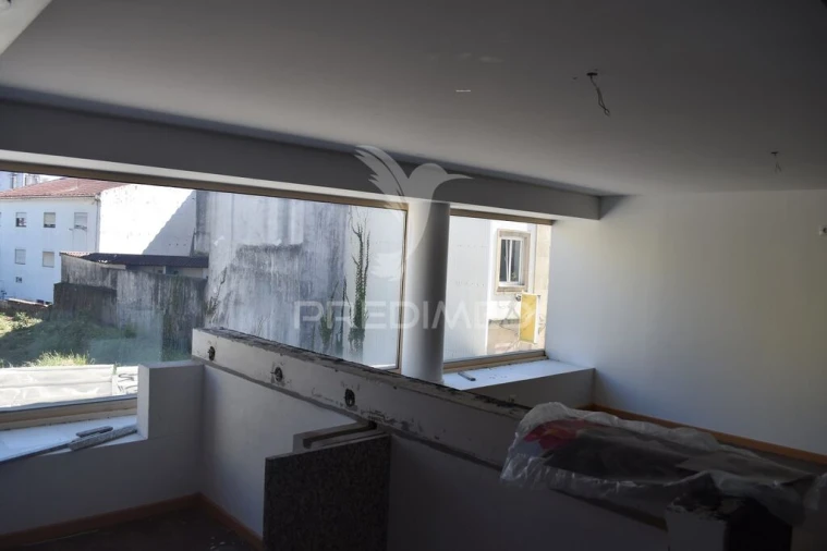 Prédio para Venda em São João da Madeira Foto 10