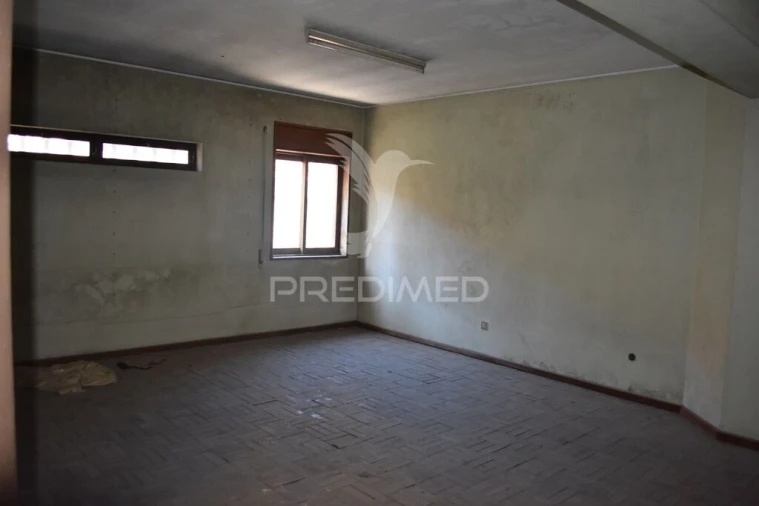 Prédio para Venda em São João da Madeira Foto 19