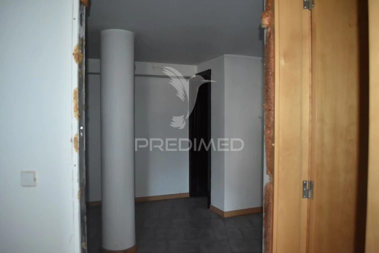 Prédio para Venda em São João da Madeira Foto 7