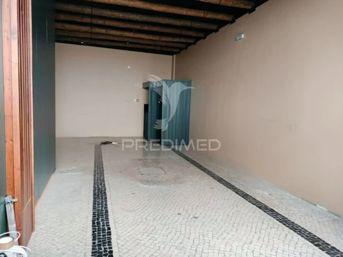 Loja para Venda em Torres Novas (Santa Maria, Salvador e Santiago) Foto 6