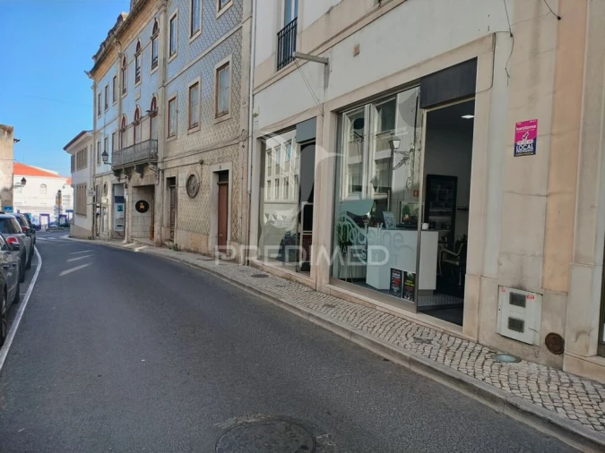 Loja para Venda em Torres Novas (Santa Maria, Salvador e Santiago) Foto 2