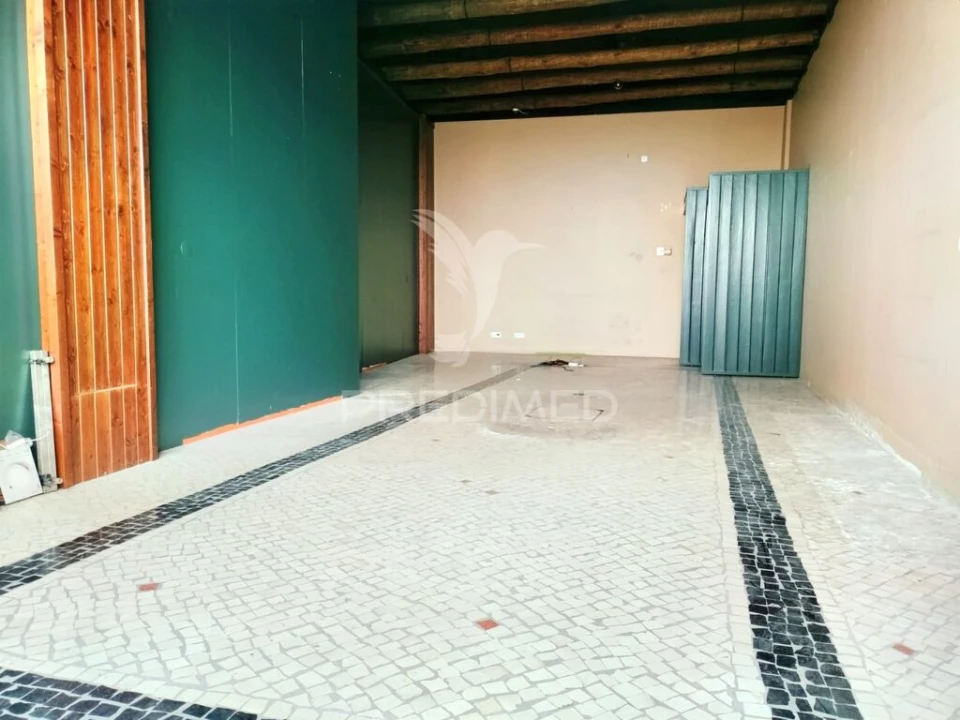 Loja para Venda em Torres Novas (Santa Maria, Salvador e Santiago) Foto 8