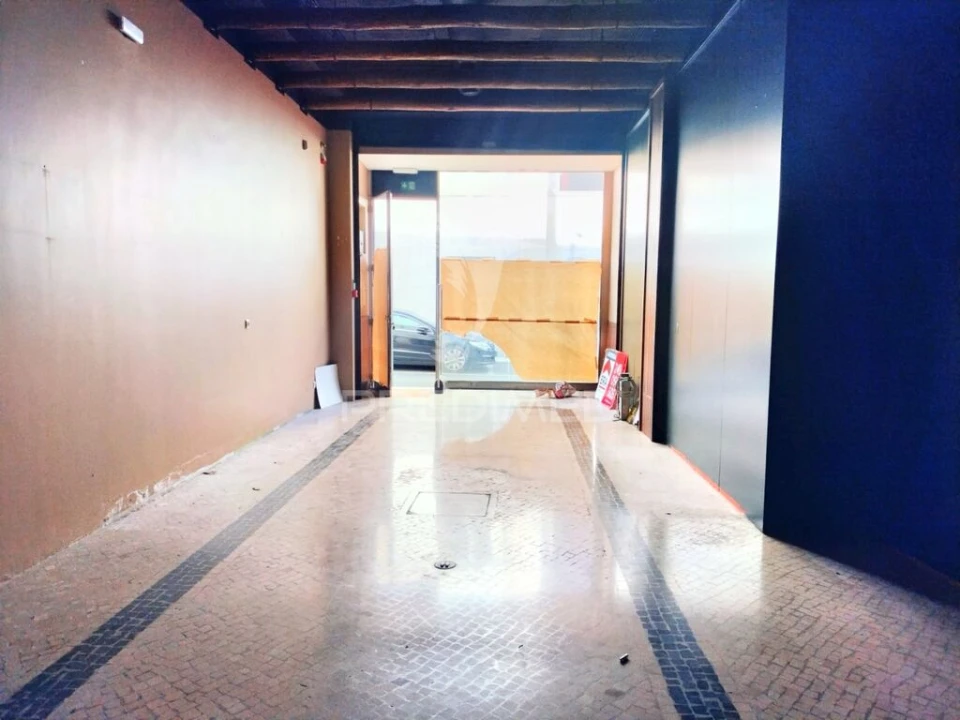 Loja para Venda em Torres Novas (Santa Maria, Salvador e Santiago) Foto 10