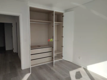 Moradia T4 para Venda em Corroios