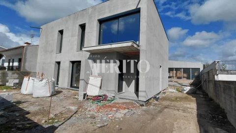 Apartamento T2 para Venda em Barcelos, V.Boa, V.Frescainha