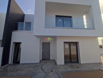 Moradia T4 para Venda em Corroios