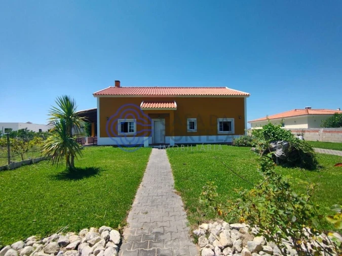 Moradia T2 para Venda em Carvalhal Foto 1