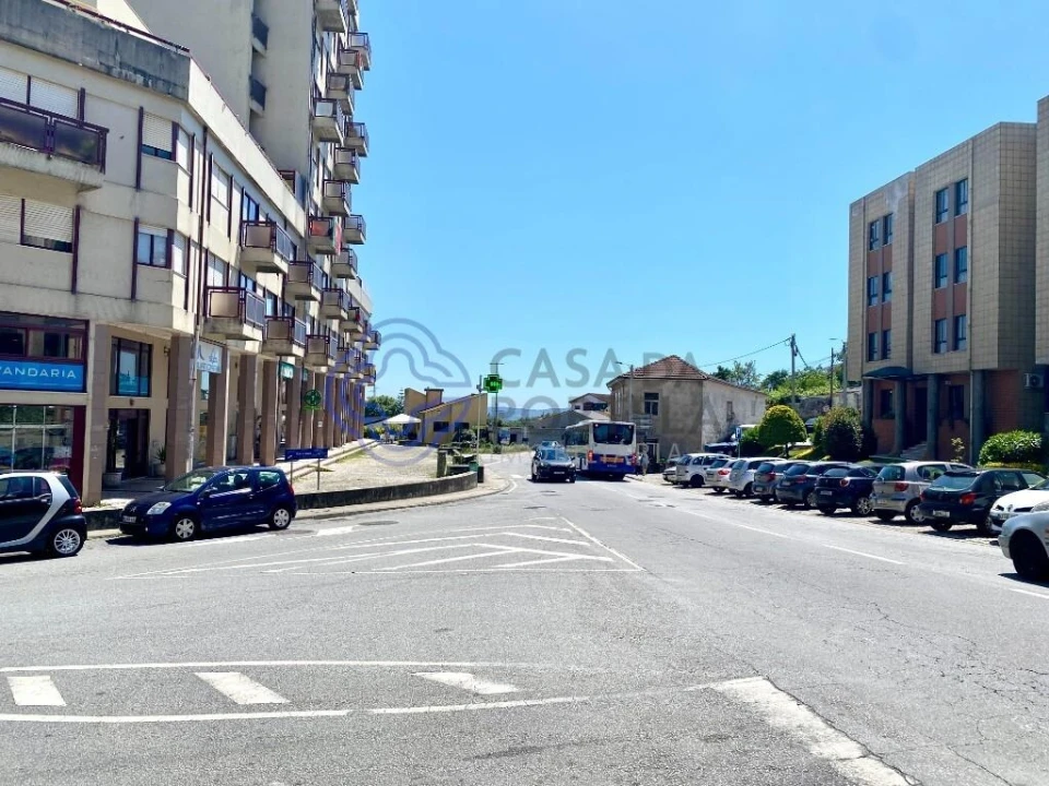 Loja para Venda em Fânzeres e São Pedro da Cova Foto 11
