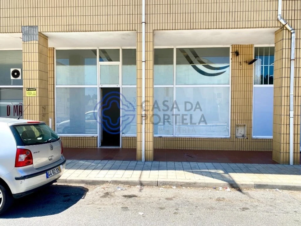 Loja para Venda em Fânzeres e São Pedro da Cova Foto 9