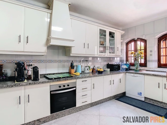 Moradia T4 para Venda em Nossa Senhora da Expectação Foto 9