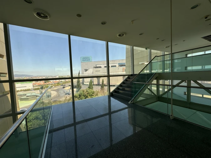 Escritório para Venda em Oeiras e São Julião da Barra, Paço de Arcos e Caxias Foto 30