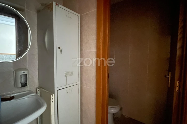 Negócio para Venda em Gulpilhares e Valadares Foto 30