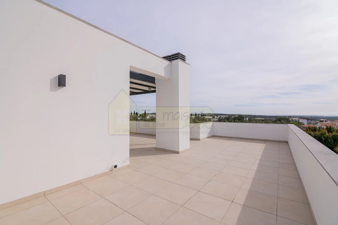 Moradia T3 para Venda em Loule (São Sebastião) Foto 36