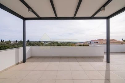 Moradia T3 para Venda em Loule (São Sebastião)