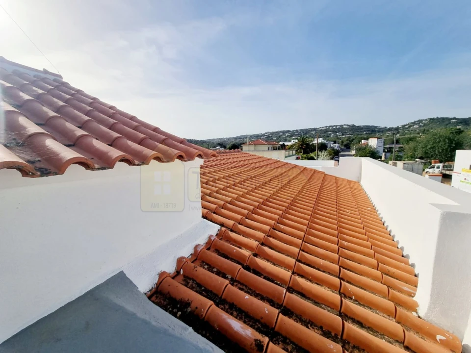 Moradia T7 para Venda em Santa Barbara de Nexe Foto 12