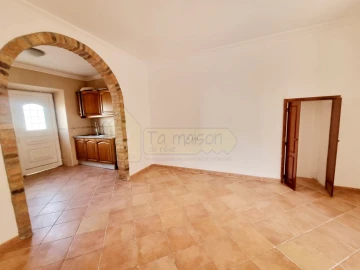Moradia T7 para Venda em Santa Barbara de Nexe