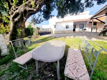 Moradia T7 para Venda em Santa Barbara de Nexe