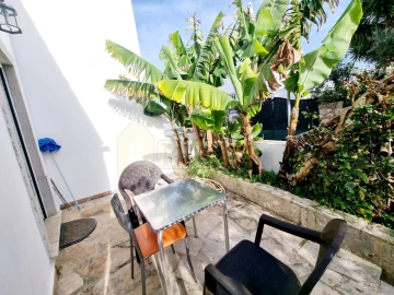 Moradia T7 para Venda em Santa Barbara de Nexe