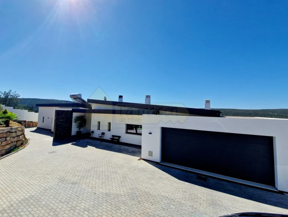 Moradia T4 para Venda em Querença, Tôr e Benafim Foto 11