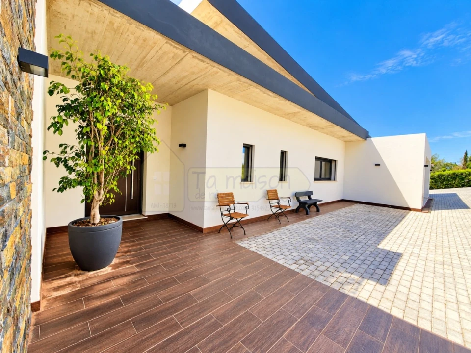 Moradia T4 para Venda em Querença, Tôr e Benafim Foto 5