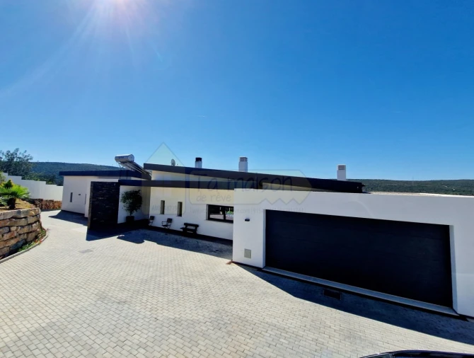 Moradia T4 para Venda em Querença, Tôr e Benafim Foto 11